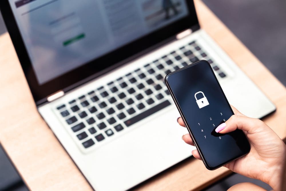 Entenda como proteger os seus dados caso tenha seu celular roubado